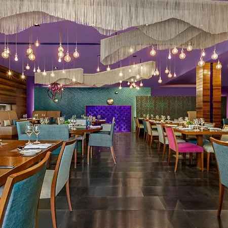 Lazart Hotel, Trademark Collection By Wyndham 5* Selanik